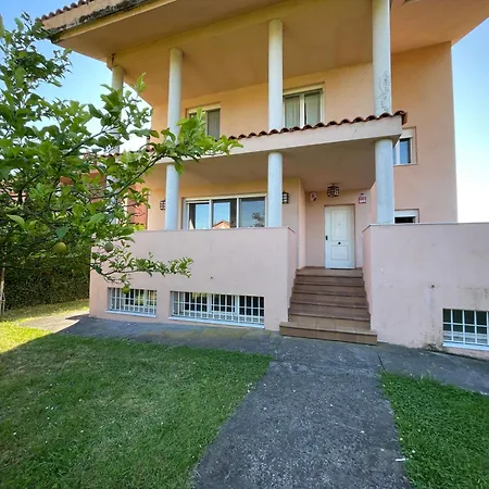 Casa Santa Marta Nyaraló Pedreña